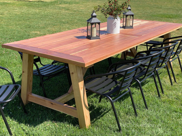 outdoor farmhouse table